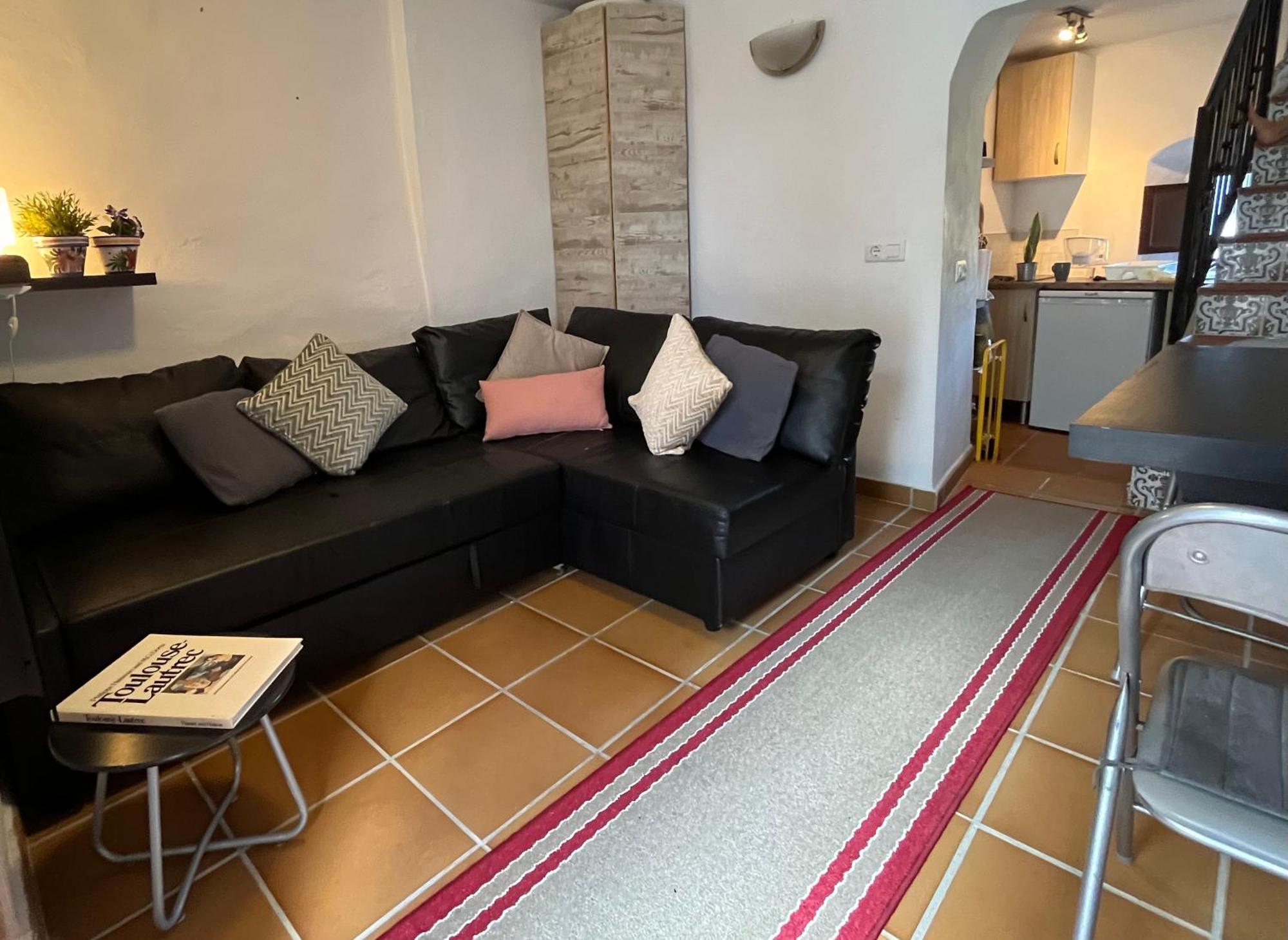 Tiny Spanish House カサーレス エクステリア 写真