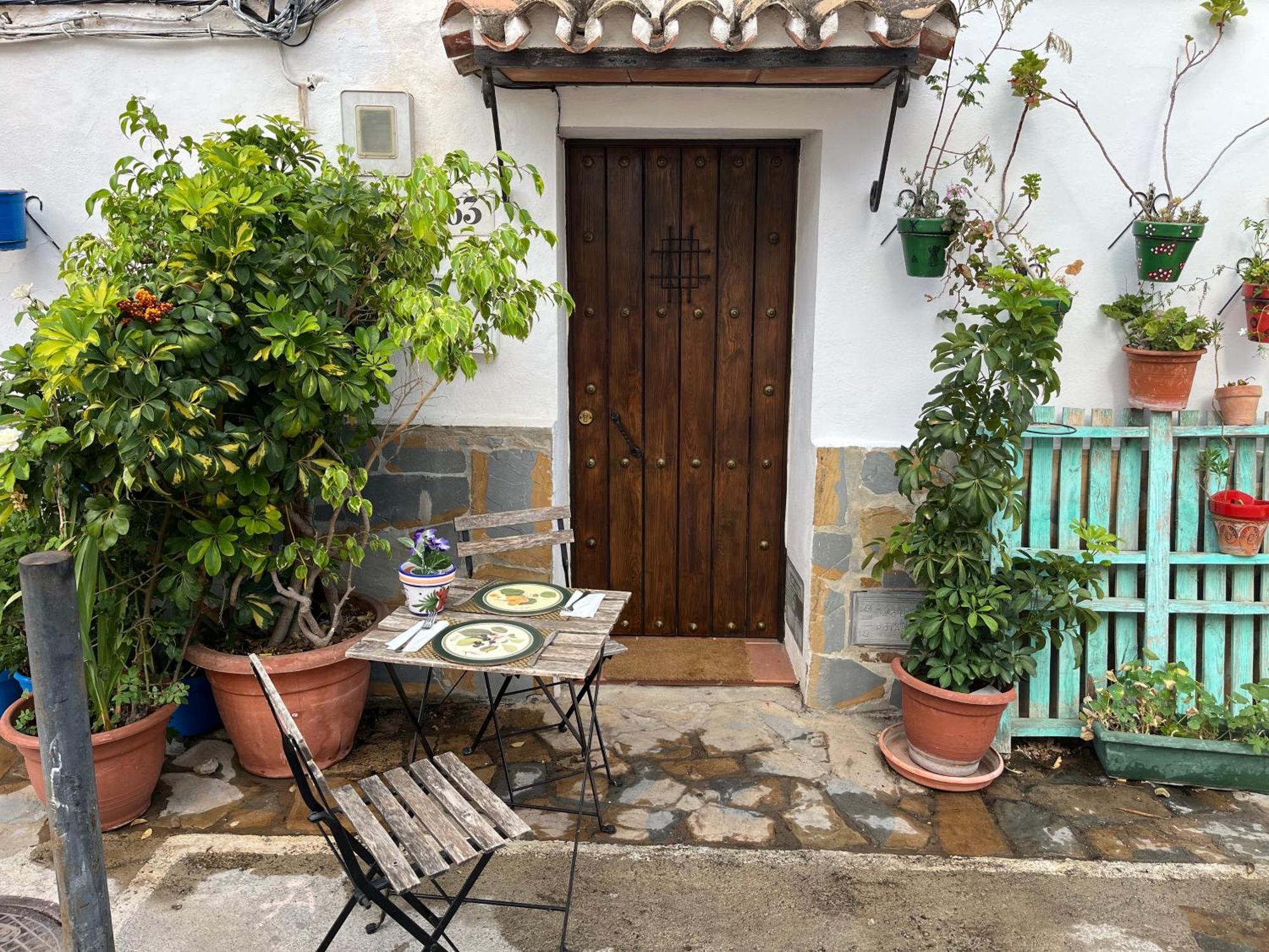 Tiny Spanish House カサーレス エクステリア 写真